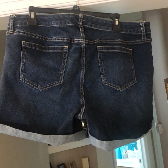 Torrid denim shorts size 14 - Picture 3 of 4